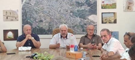 شفاعمرو : جلسة طارئة على ضوء اطلاق النار على عضو البلدية نزار الياس .